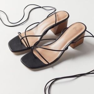 Urban Outfitters size 9 Kendall strappy heeled sandals. Never worn!